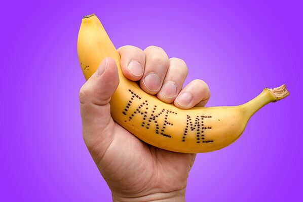 banana v roki simbolizira penis s povečano glavo